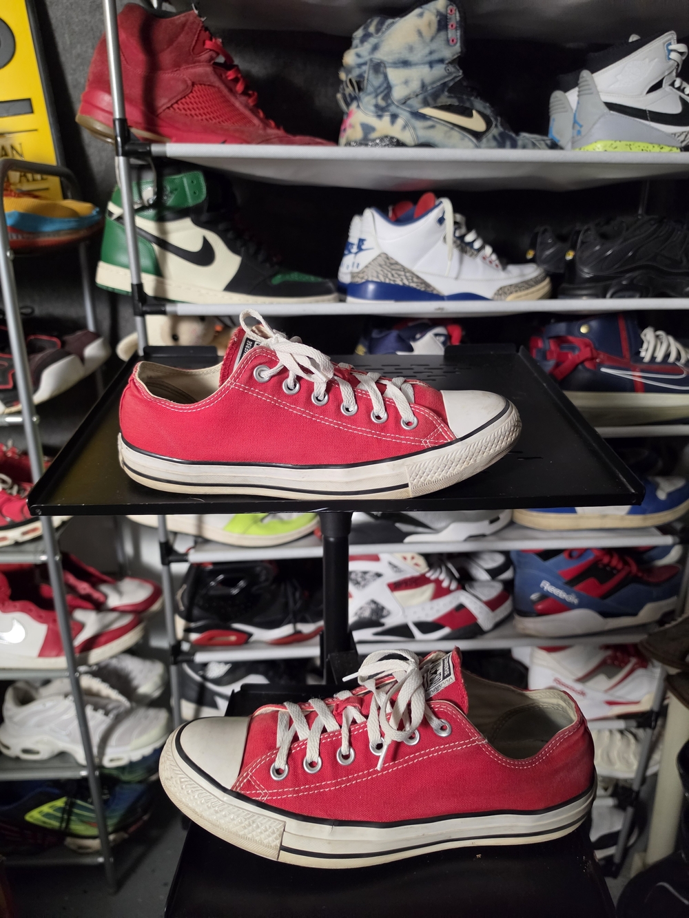 🔥 Converse Men Size 8 Red Canvas Low-Top Sneakers Hot!